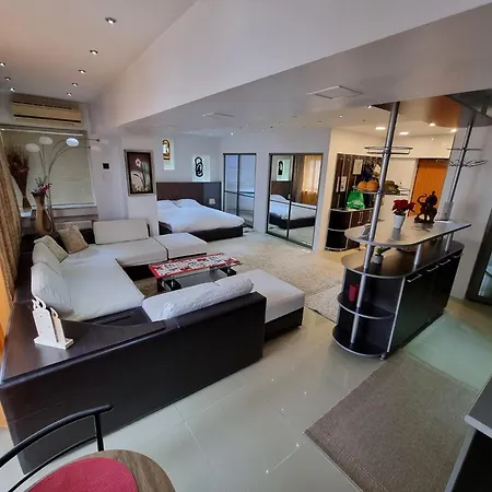 Garsoniera Centru Διαμέρισμα Κραϊόβα